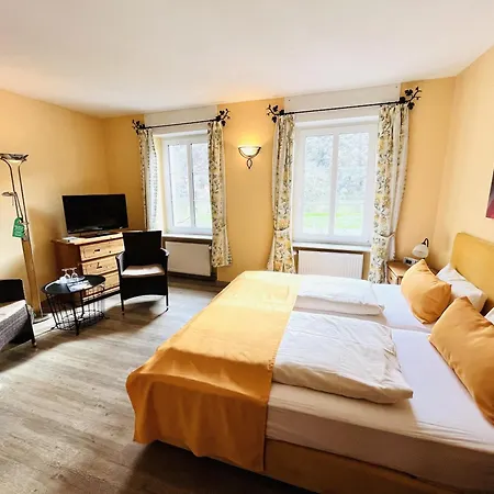 Mosel-landhaus Oster Guest house Ediger-Eller