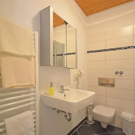 Mosel-landhaus Oster * Ediger-Eller